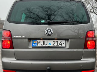 Volkswagen Touran foto 6