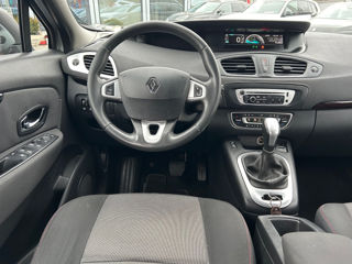 Renault Scenic foto 8