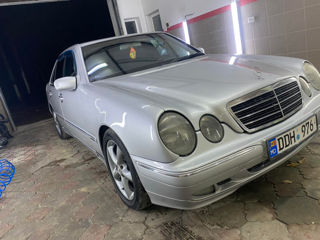 Mercedes E-Class foto 5