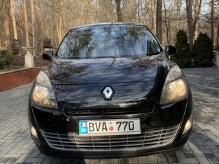 Renault Grand Scenic foto 3