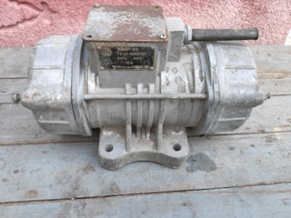 Продам вибродвигатель ИВ-98 36В 15А 2800 об/мин 1000 лей