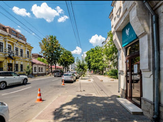 Centru.str.Bucuresti.Chirie.100m.Prima linie.Destinatie:Universala.Bloc nou separat. foto 3