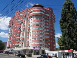 Apartament cu 3 camere, 95 m², Poșta Veche, Chișinău foto 1