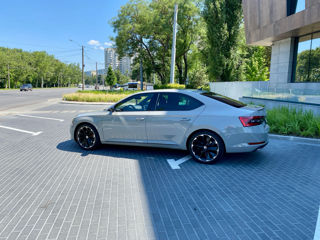 Skoda Superb foto 3