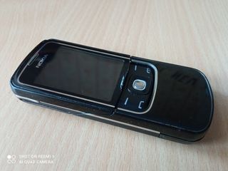 Nokia  8600d