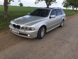 BMW 5 Series foto 1