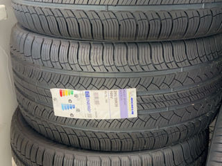 Vind  2 anvelope noi 295/35 R20 de iarna Michelin foto 5