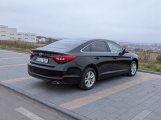 Hyundai Sonata foto 8