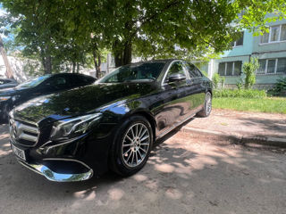 Mercedes E-Class foto 2