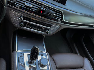 BMW 7 Series foto 12