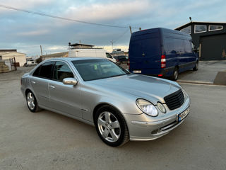 Mercedes E-Class foto 3