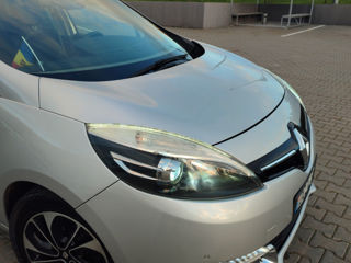 Renault Grand Scenic foto 2