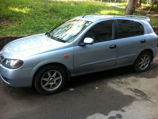 Nissan Almera foto 1