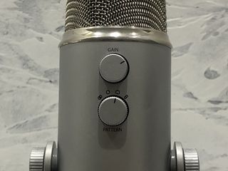 Blue Yeti USB Microphone Silver