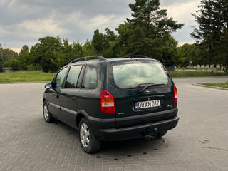 Opel Zafira foto 4