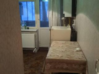 Vand apartament in Ialoveni foto 4