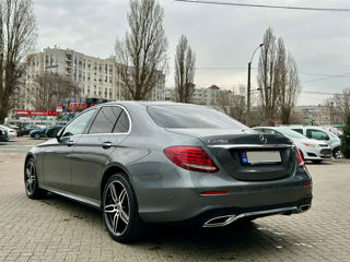 Mercedes E-Class foto 4