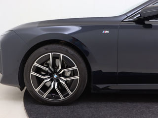 BMW i7 foto 6