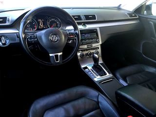 Volkswagen Passat foto 3