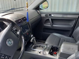 Volkswagen Touareg foto 1