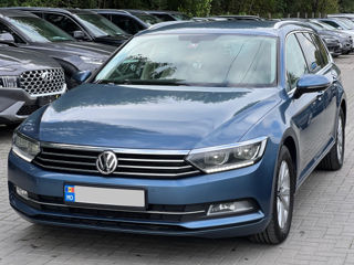 Volkswagen Passat foto 1