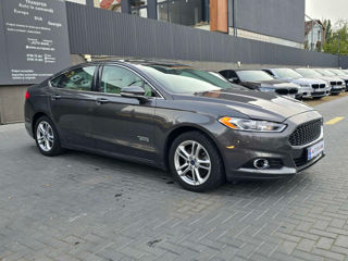 Ford Fusion foto 2