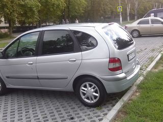 Renault Scenic foto 2