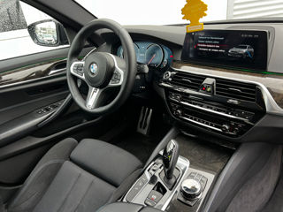 BMW 5 Series foto 8