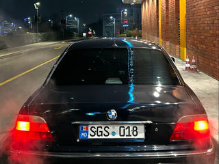 BMW 7 Series foto 3