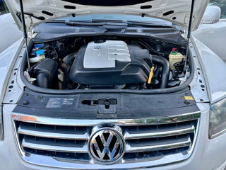 Volkswagen Touareg foto 8