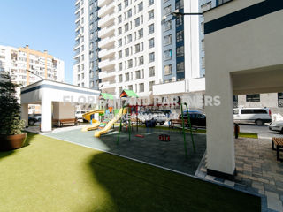 Apartament cu 3 camere, 105 m², Ciocana, Chișinău foto 5