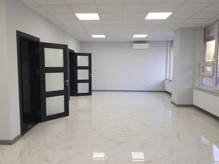 Chirie Spațiu comercial cu amplasare comodă pe Prima Linie la str. Mircea cel Bătrân. фото 5