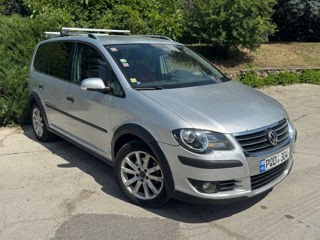 Volkswagen Touran фото 1