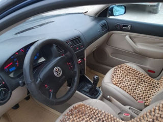 Volkswagen Jetta foto 4