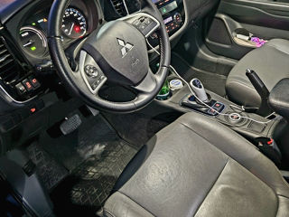 Mitsubishi Outlander foto 6