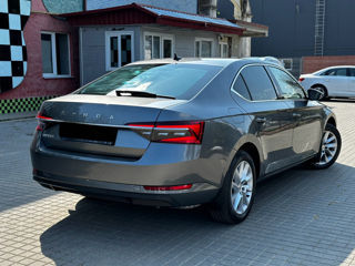 Skoda Superb foto 7