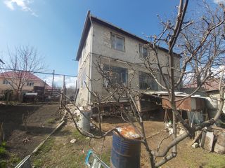 Ciorescu, vind loc de casa cu constructie in centrul comunei!!! foto 4