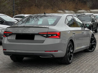 Skoda Superb foto 3