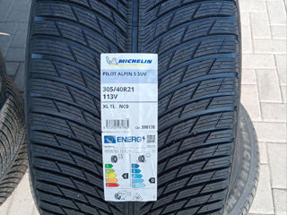 305/40 R21 + 285/45 R21 Michelin Pilot Alpin 5 NC0 - Porsche Cayenne 2024 foto 4