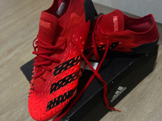 Vind Buti Adidas Predator