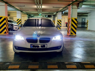 BMW 5 Series foto 7