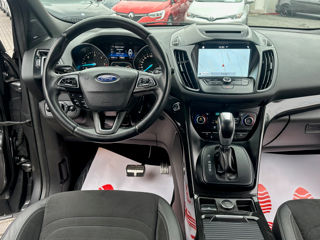 Ford Kuga foto 8