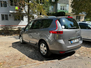 Renault Grand Scenic foto 2