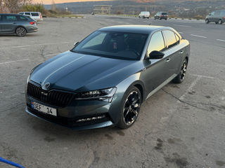 Skoda Superb foto 2