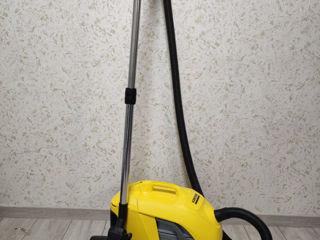 Продам пылесос с аквафильтром KARCHER.