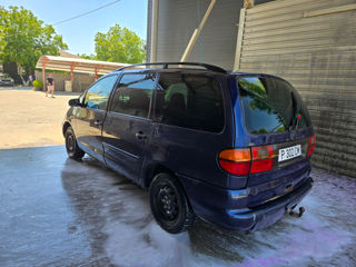 Volkswagen Sharan foto 4