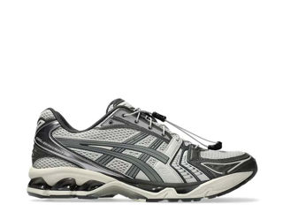 Asics foto 2