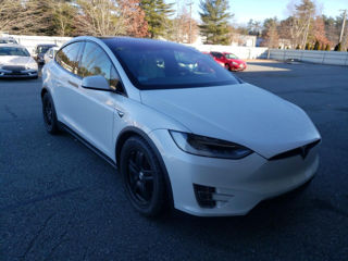 Tesla Model X foto 2