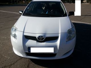 Toyota Auris foto 1