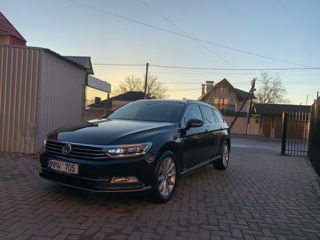 Volkswagen Passat foto 2